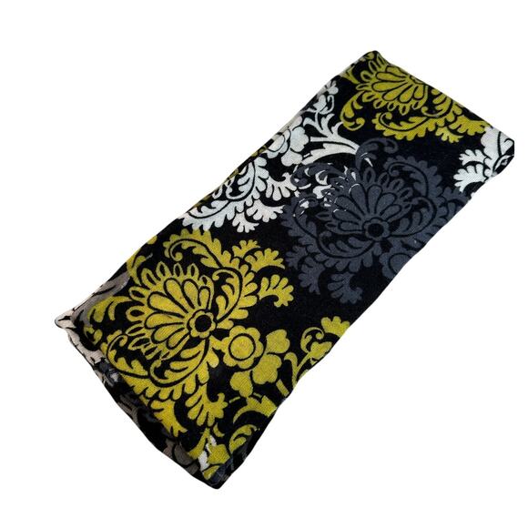 Vera Bradley Cashmere Silk blend scarf in Baroque Pattern Preowned - Picture 1 of 4